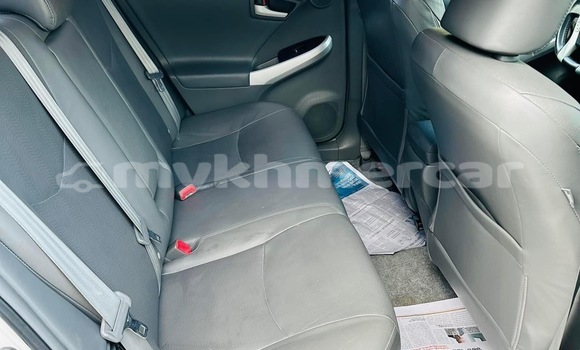 Buy Used Toyota Prius White Car in Phnom Penh in Phnom Penh Buy Used Toyota Prius White Car in Phnom Penh in Phnom Penh