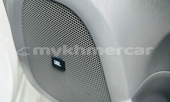 Buy Used Toyota Prius White Car in Phnom Penh in Phnom Penh Buy Used Toyota Prius White Car in Phnom Penh in Phnom Penh