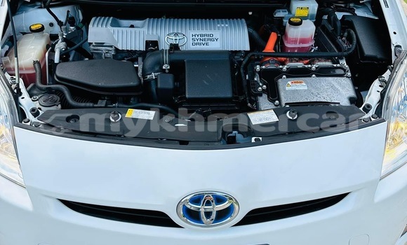 Buy Used Toyota Prius White Car in Phnom Penh in Phnom Penh Buy Used Toyota Prius White Car in Phnom Penh in Phnom Penh
