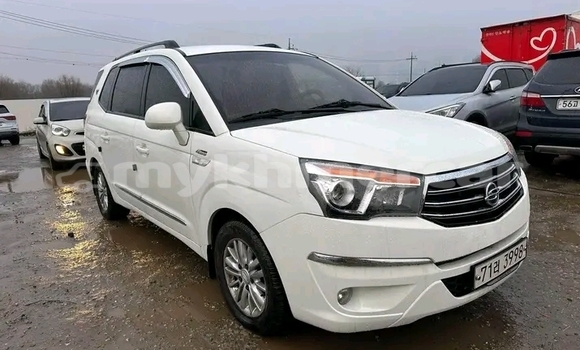 Acheter Occasion Voiture Santana PS-10 Blanc à Chbar Mon, Kampong Speu Province Acheter Occasion Voiture Santana PS-10 Blanc à Chbar Mon, Kampong Speu Province