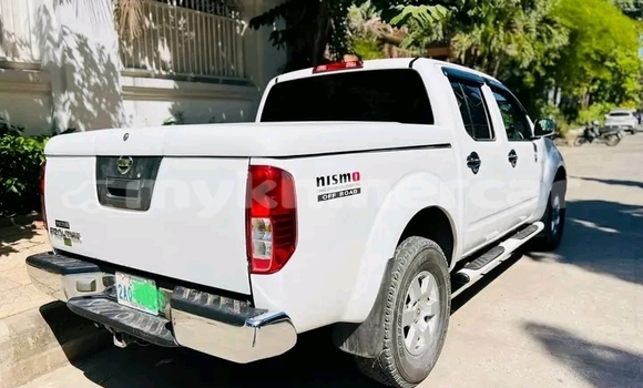 Buy Used Ford Explorer White Car in Bavet in Svay Rieng Province Buy Used Ford Explorer White Car in Bavet in Svay Rieng Province