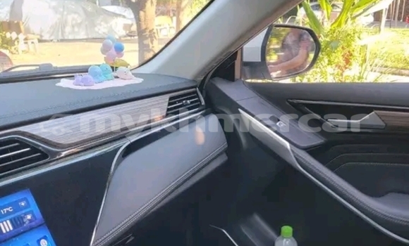 Buy Used Chery CrossEastar (B14) White Car in Chbar Mon in Kampong Speu Province Buy Used Chery CrossEastar (B14) White Car in Chbar Mon in Kampong Speu Province