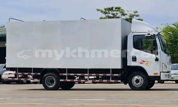 Buy Used Baltijas Dzips BD-1322 White Car in Kep in Kep Province Buy Used Baltijas Dzips BD-1322 White Car in Kep in Kep Province