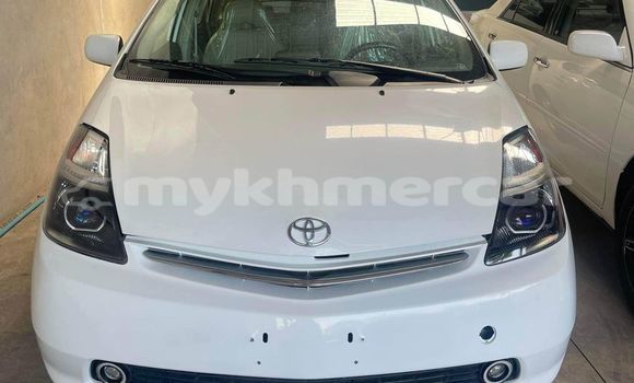 Buy Used Toyota Prius White Car in Bavet in Svay Rieng Province Buy Used Toyota Prius White Car in Bavet in Svay Rieng Province