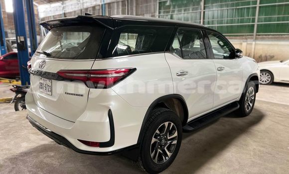 Acheter Occasion Voiture Toyota Fortuner Blanc à Phnom Penh, Phnom Penh Acheter Occasion Voiture Toyota Fortuner Blanc à Phnom Penh, Phnom Penh