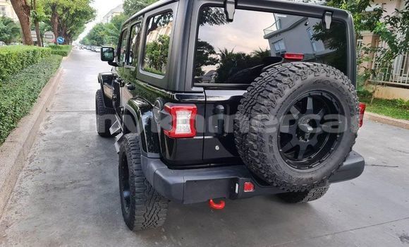 Acheter Occasion Voiture Jeep Grand Cherokee SRT8 Noir à Cheom Ksan, Preah Vihear Province Acheter Occasion Voiture Jeep Grand Cherokee SRT8 Noir à Cheom Ksan, Preah Vihear Province