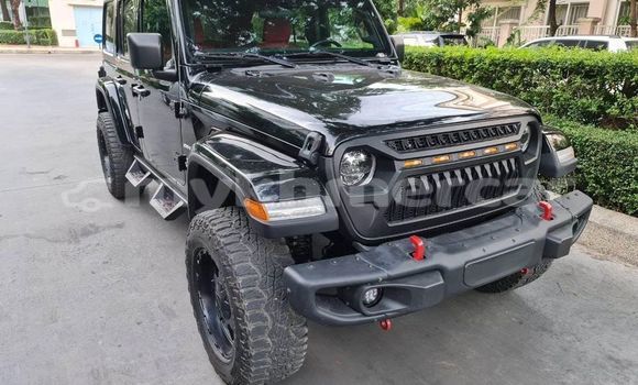 Acheter Occasion Voiture Jeep Grand Cherokee SRT8 Noir à Cheom Ksan, Preah Vihear Province Acheter Occasion Voiture Jeep Grand Cherokee SRT8 Noir à Cheom Ksan, Preah Vihear Province