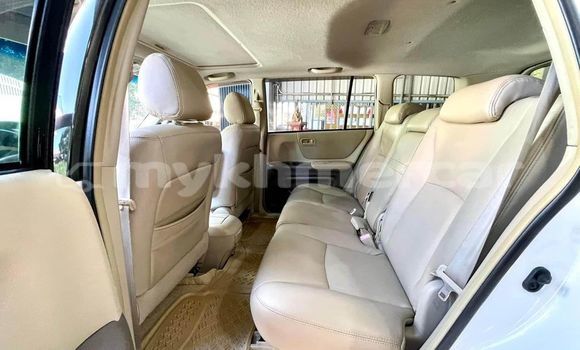 Acheter Occasion Voiture Toyota Highlander Blanc à Phnom Penh, Phnom Penh Acheter Occasion Voiture Toyota Highlander Blanc à Phnom Penh, Phnom Penh