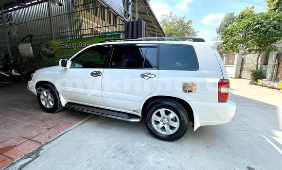 Acheter Occasion Voiture Toyota Highlander Blanc à Phnom Penh, Phnom Penh Acheter Occasion Voiture Toyota Highlander Blanc à Phnom Penh, Phnom Penh