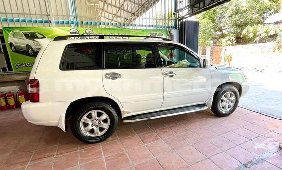 Acheter Occasion Voiture Toyota Highlander Blanc à Phnom Penh, Phnom Penh Acheter Occasion Voiture Toyota Highlander Blanc à Phnom Penh, Phnom Penh