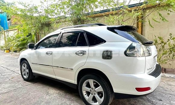 Acheter Occasion Voiture Lexus RX 300 Blanc à Phnom Penh, Phnom Penh Acheter Occasion Voiture Lexus RX 300 Blanc à Phnom Penh, Phnom Penh