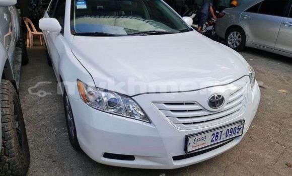 Buy Used Toyota Camry White Car in Chbar Mon in Kampong Speu Province Buy Used Toyota Camry White Car in Chbar Mon in Kampong Speu Province