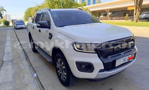 Buy Used Ford Windstar White Car in Chbar Mon in Kampong Speu Province Buy Used Ford Windstar White Car in Chbar Mon in Kampong Speu Province