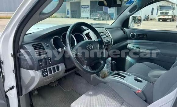 Acheter Occasion Voiture Toyota Tacoma Blanc à Chbar Mon, Kampong Speu Province Acheter Occasion Voiture Toyota Tacoma Blanc à Chbar Mon, Kampong Speu Province