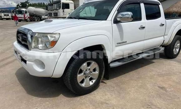Acheter Occasion Voiture Toyota Tacoma Blanc à Chbar Mon, Kampong Speu Province Acheter Occasion Voiture Toyota Tacoma Blanc à Chbar Mon, Kampong Speu Province