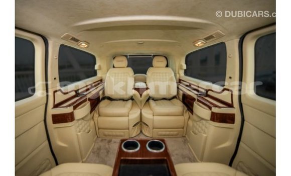 Buy Import Mercedes-Benz 250 Black Car in Import - Dubai in Kampot Province