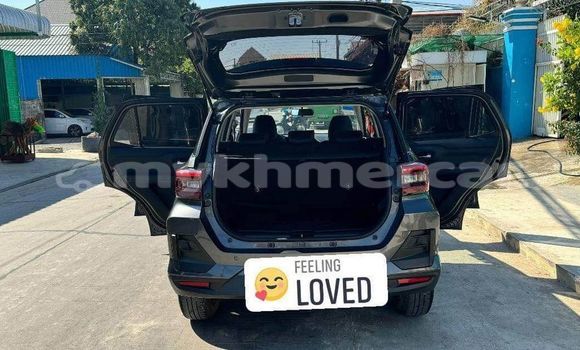 Buy Used Toyota RAV4 Black Car in Bavet in Svay Rieng Province Buy Used Toyota RAV4 Black Car in Bavet in Svay Rieng Province