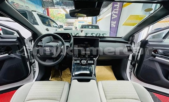 Buy Used Toyota Brevis White Car in Chbar Mon in Kampong Speu Province Buy Used Toyota Brevis White Car in Chbar Mon in Kampong Speu Province