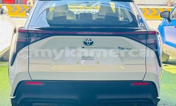 Buy Used Toyota Brevis White Car in Chbar Mon in Kampong Speu Province Buy Used Toyota Brevis White Car in Chbar Mon in Kampong Speu Province