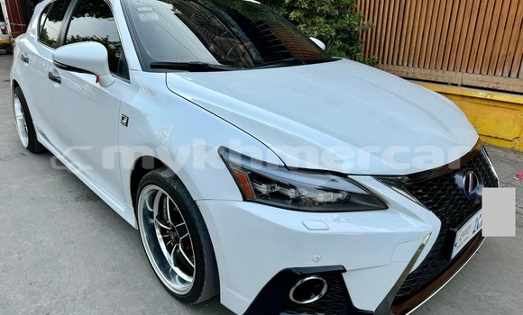 Buy Used Lexus CT White Car in Phnom Penh in Phnom Penh Buy Used Lexus CT White Car in Phnom Penh in Phnom Penh