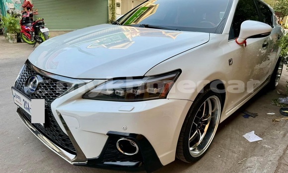 Buy Used Lexus CT White Car in Phnom Penh in Phnom Penh Buy Used Lexus CT White Car in Phnom Penh in Phnom Penh