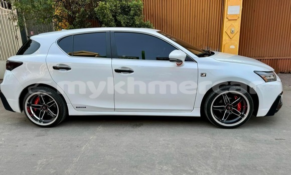 Buy Used Lexus CT White Car in Phnom Penh in Phnom Penh Buy Used Lexus CT White Car in Phnom Penh in Phnom Penh