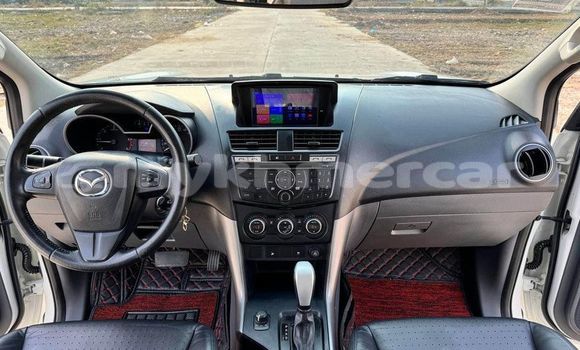 Acheter Occasion Voiture Mazda BT-50 Blanc à Bavet, Svay Rieng Province Acheter Occasion Voiture Mazda BT-50 Blanc à Bavet, Svay Rieng Province