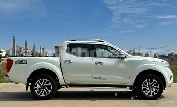 Acheter Occasion Voiture Nissan Navara Blanc à Battambang, Battambang Province Acheter Occasion Voiture Nissan Navara Blanc à Battambang, Battambang Province