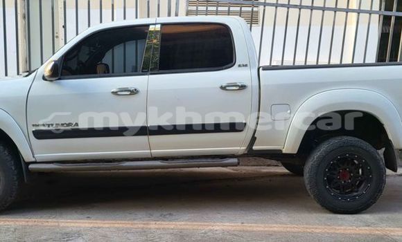 Buy Used Toyota Hilux White Car in Chbar Mon in Kampong Speu Province Buy Used Toyota Hilux White Car in Chbar Mon in Kampong Speu Province