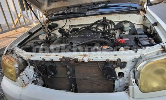 Buy Used Toyota Hilux White Car in Chbar Mon in Kampong Speu Province Buy Used Toyota Hilux White Car in Chbar Mon in Kampong Speu Province