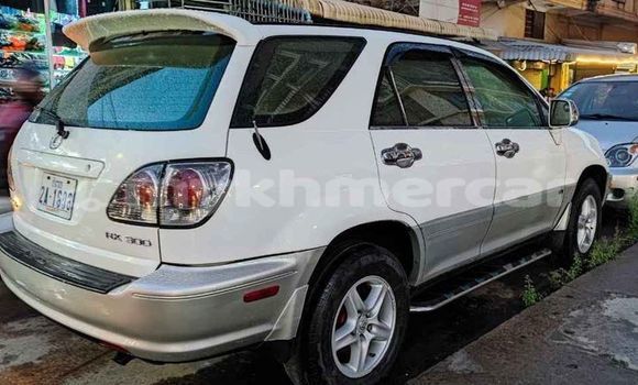 Buy Used Lexus RX 300 White Car in Chbar Mon in Kampong Speu Province Buy Used Lexus RX 300 White Car in Chbar Mon in Kampong Speu Province