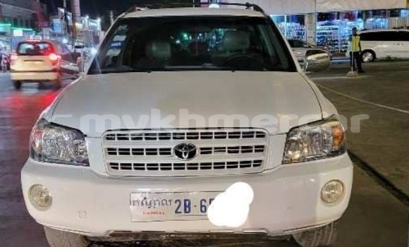 Buy Used Toyota Corolla White Car in Battambang in Battambang Province Buy Used Toyota Corolla White Car in Battambang in Battambang Province