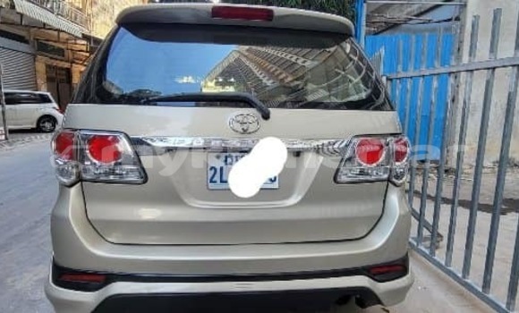 Buy Used Lexus CT Other Car in Chbar Mon in Kampong Speu Province Buy Used Lexus CT Other Car in Chbar Mon in Kampong Speu Province