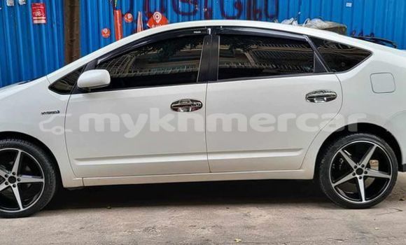 Buy Used Toyota Prius White Car in Bavet in Svay Rieng Province Buy Used Toyota Prius White Car in Bavet in Svay Rieng Province