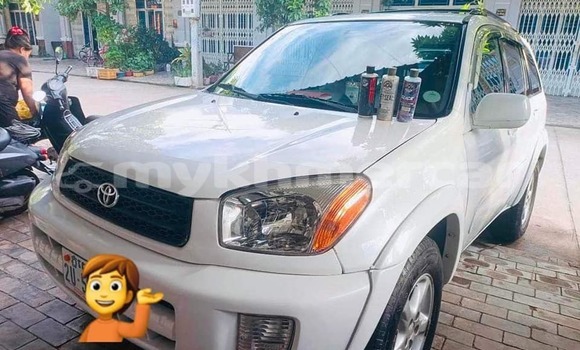 Buy Used Toyota RAV4 White Car in Cheom Ksan in Preah Vihear Province Buy Used Toyota RAV4 White Car in Cheom Ksan in Preah Vihear Province