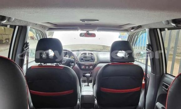 Buy Used Toyota RAV4 Other Car in Chbar Mon in Kampong Speu Province Buy Used Toyota RAV4 Other Car in Chbar Mon in Kampong Speu Province