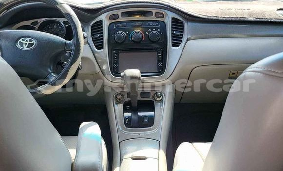 Buy Used Toyota RAV4 Other Car in Chbar Mon in Kampong Speu Province Buy Used Toyota RAV4 Other Car in Chbar Mon in Kampong Speu Province