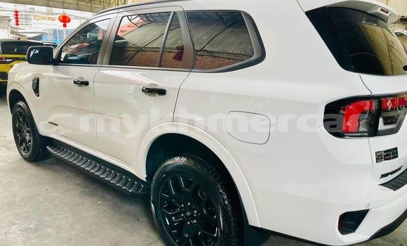 Buy Used Ford Everest Other Car in Banlung in Ratanakiri Province