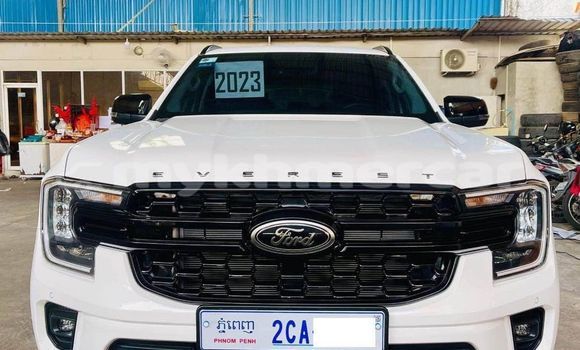 Buy Used Ford Everest Other Car in Banlung in Ratanakiri Province Buy Used Ford Everest Other Car in Banlung in Ratanakiri Province