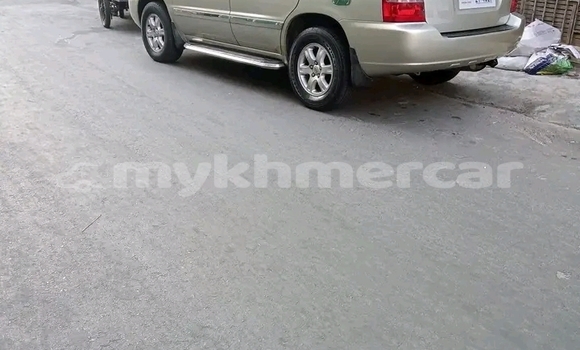 Buy Used Toyota Highlander Other Car in Cheom Ksan in Preah Vihear Province Buy Used Toyota Highlander Other Car in Cheom Ksan in Preah Vihear Province