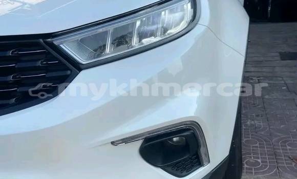 Buy Used Ford C-MAX White Car in Cheom Ksan in Preah Vihear Province Buy Used Ford C-MAX White Car in Cheom Ksan in Preah Vihear Province