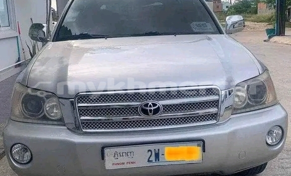 Buy Used Toyota Aqua White Car in Chbar Mon in Kampong Speu Province Buy Used Toyota Aqua White Car in Chbar Mon in Kampong Speu Province