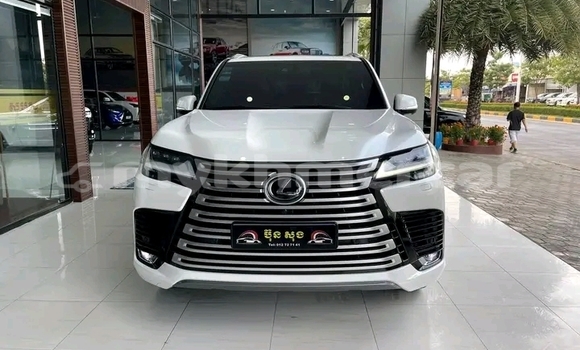 Buy Used Lexus RX White Car in Dăm Thnăm in Kampot Province Buy Used Lexus RX White Car in Dăm Thnăm in Kampot Province