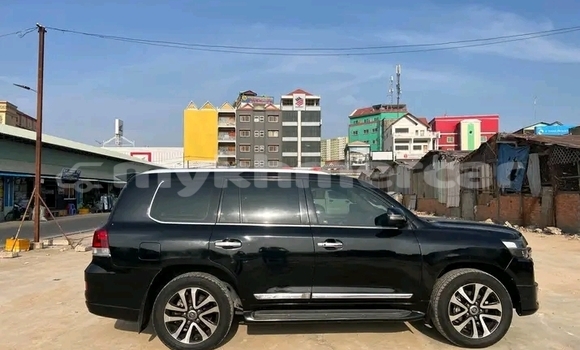 Buy Used Toyota Hiluxe Revo Other Car in Chbar Mon in Kampong Speu Province Buy Used Toyota Hiluxe Revo Other Car in Chbar Mon in Kampong Speu Province