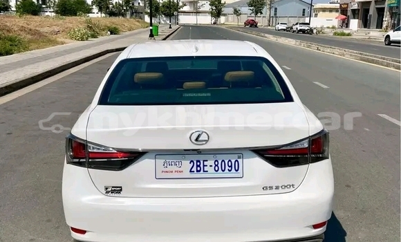 Buy Used Lexus IS White Car in Cheom Ksan in Preah Vihear Province Buy Used Lexus IS White Car in Cheom Ksan in Preah Vihear Province