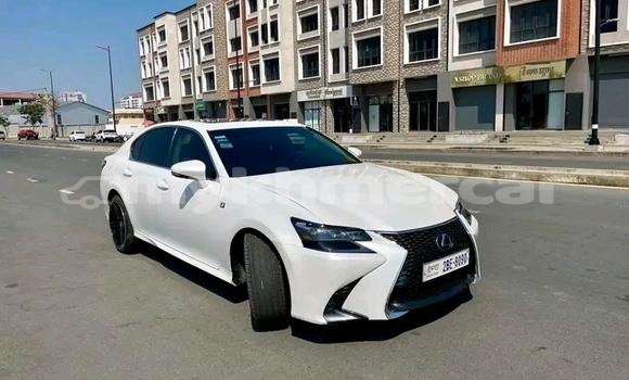 Buy Used Lexus IS White Car in Cheom Ksan in Preah Vihear Province Buy Used Lexus IS White Car in Cheom Ksan in Preah Vihear Province