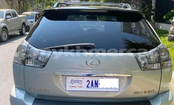 Buy Used Lexus IS Green Car in Cheom Ksan in Preah Vihear Province Buy Used Lexus IS Green Car in Cheom Ksan in Preah Vihear Province