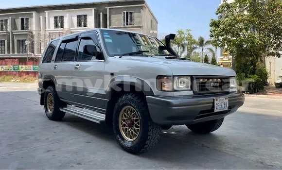 Buy Used Isuzu D-max Spacecab 2 dr Other Car in Chbar Mon in Kampong Speu Province