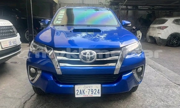 Buy Used Toyota Fortuner Other Car in Chbar Mon in Kampong Speu Province Buy Used Toyota Fortuner Other Car in Chbar Mon in Kampong Speu Province