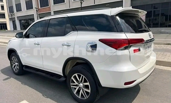 Buy Used Toyota Fortuner Other Car in Moung Ruessei in Battambang Province Buy Used Toyota Fortuner Other Car in Moung Ruessei in Battambang Province